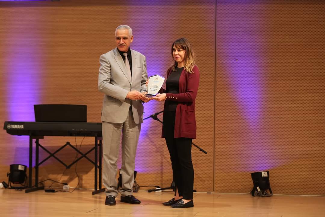 ALBAYAZIN REÇOIT LE TROPHÉE DU MEILLEUR GUIDE TOURISTIQUE